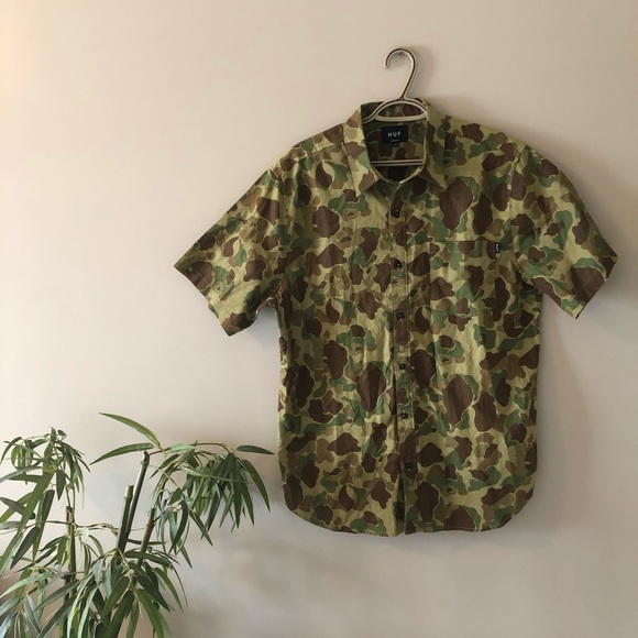 HUF camo button up - Picture 1 of 4